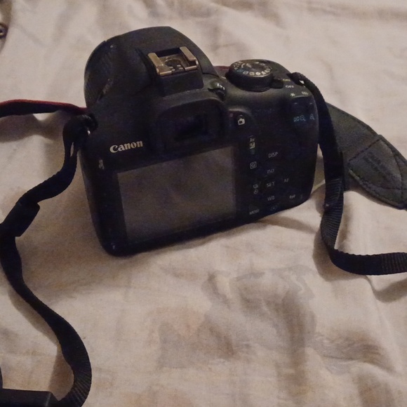 Canon camera - Picture 2 of 2